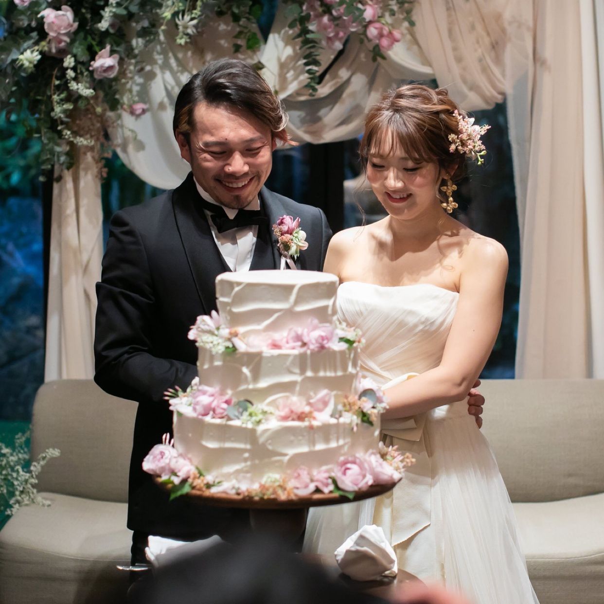 披露宴パーティのカバー写真