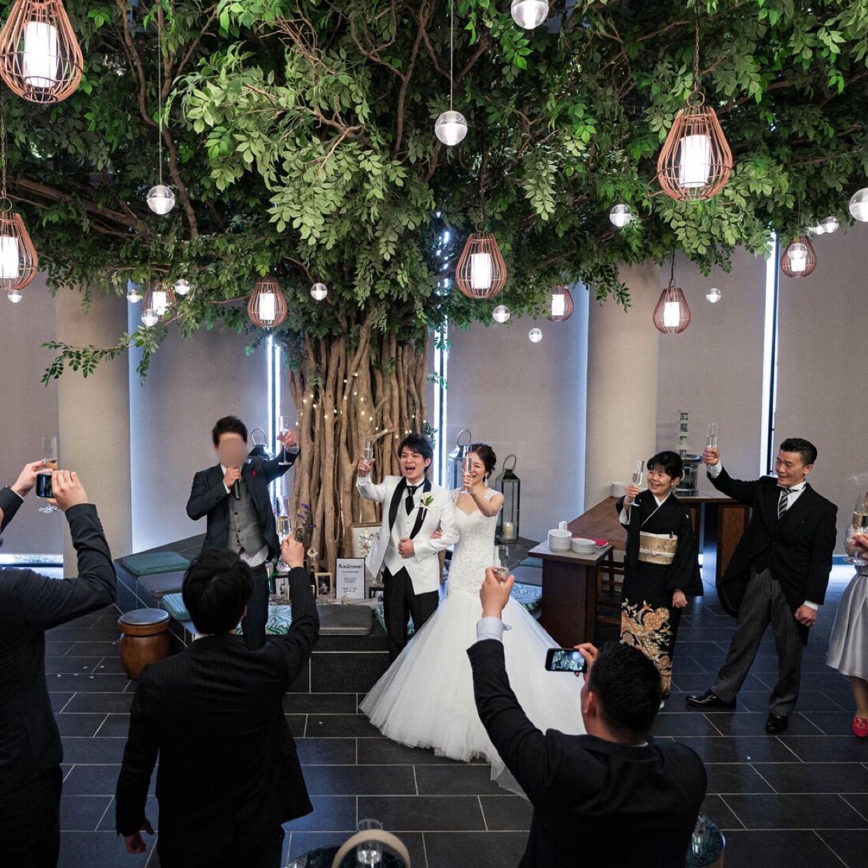 披露宴パーティのカバー写真