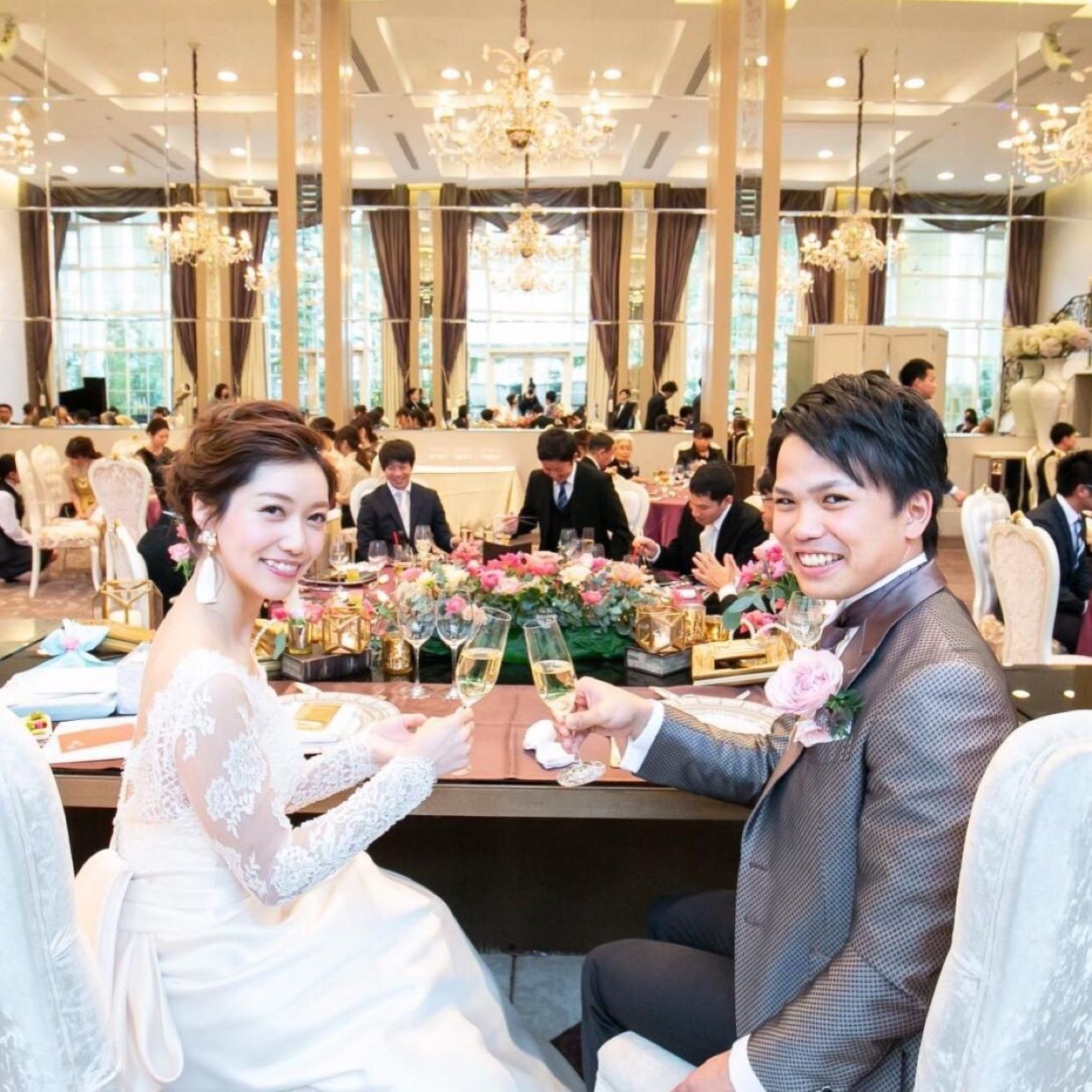 披露宴パーティのカバー写真