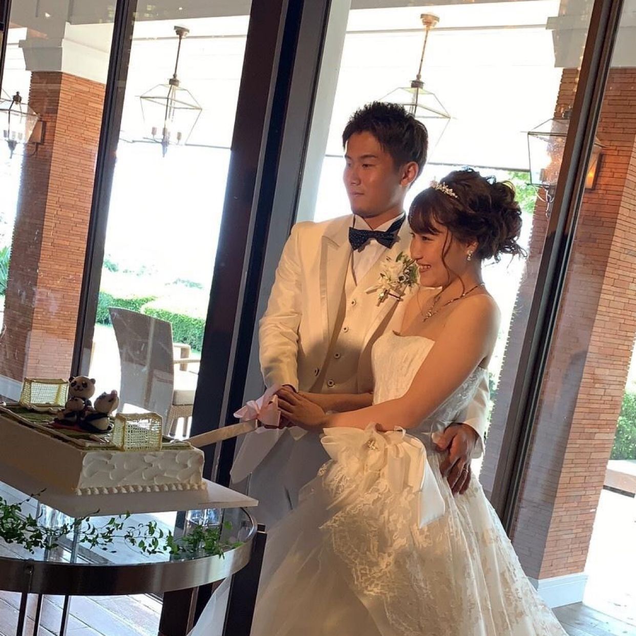 披露宴パーティのカバー写真