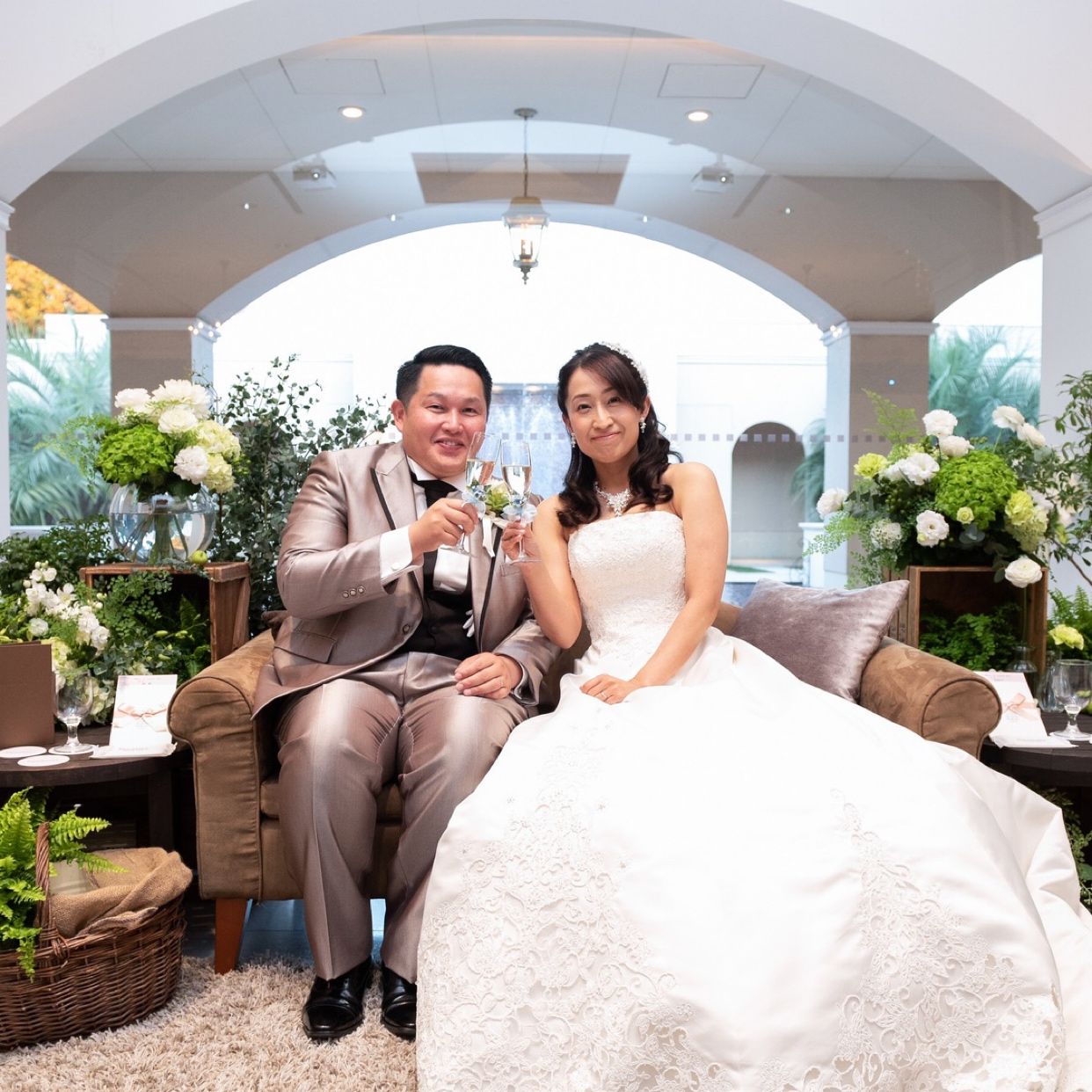 披露宴パーティのカバー写真