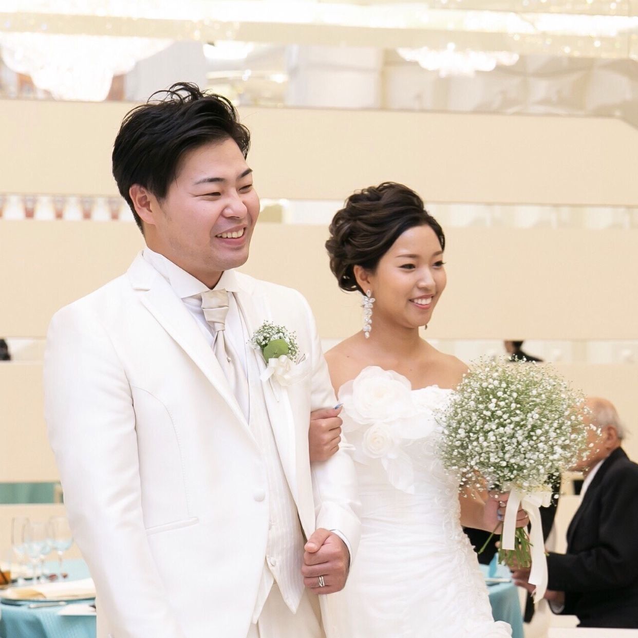 披露宴パーティのカバー写真