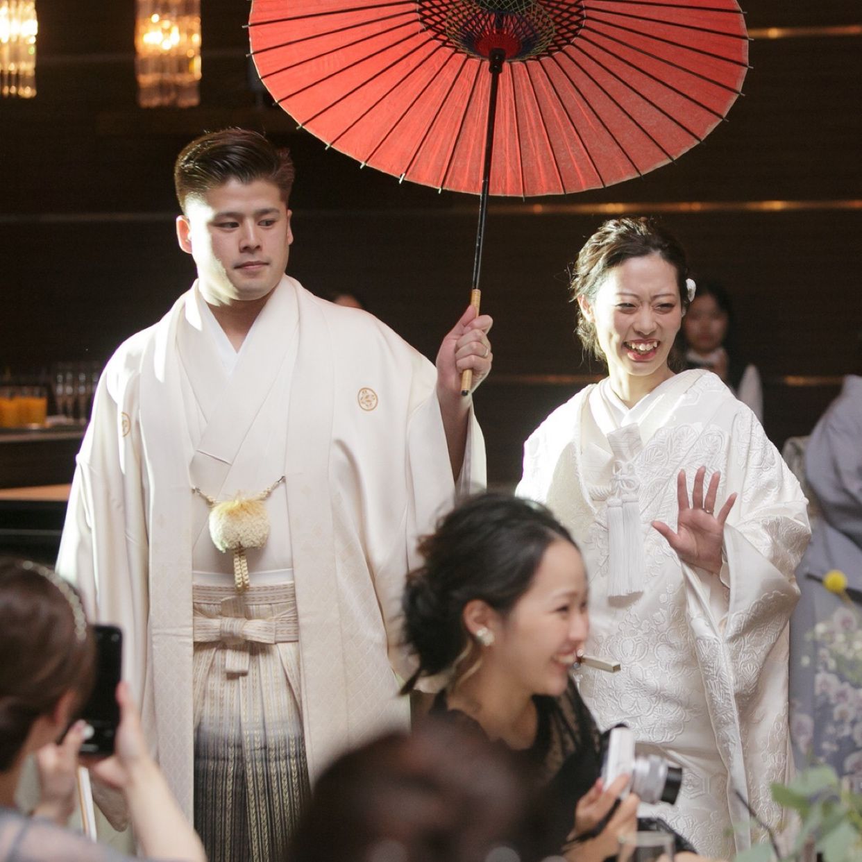 披露宴パーティのカバー写真