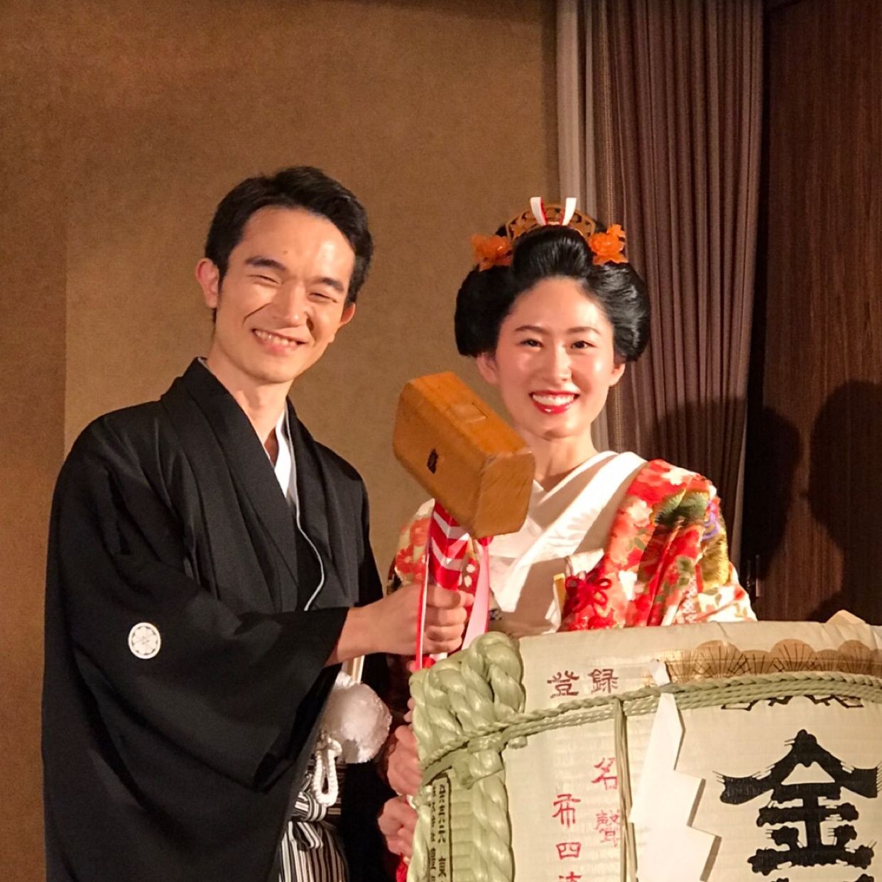 披露宴パーティのカバー写真