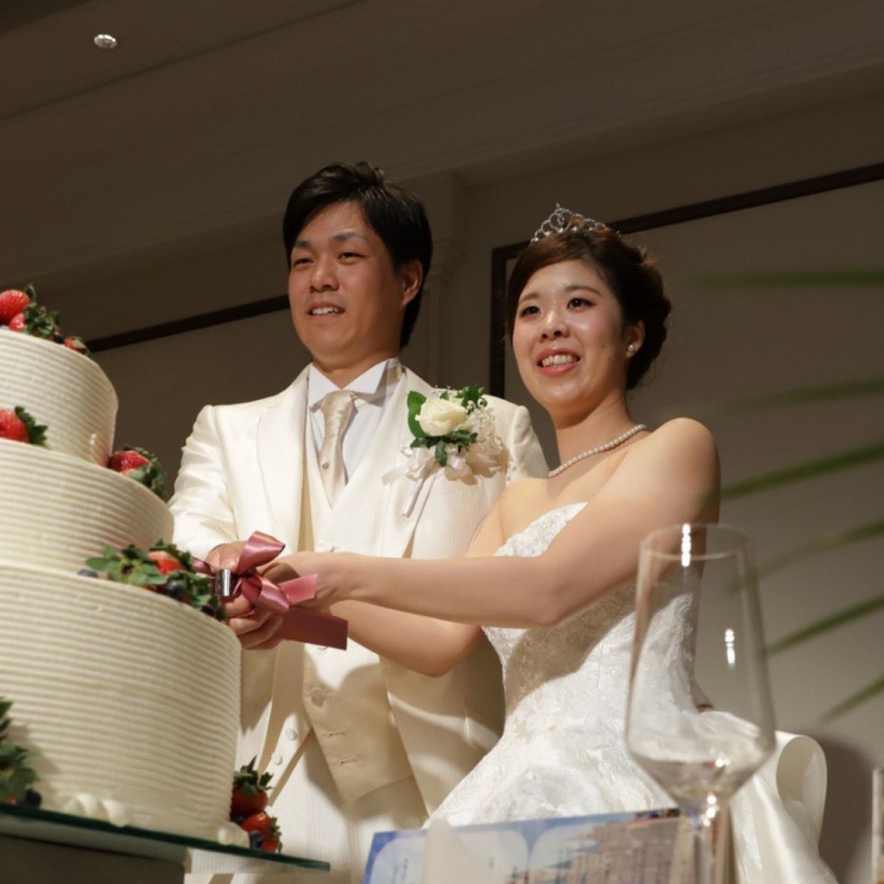 披露宴パーティのカバー写真