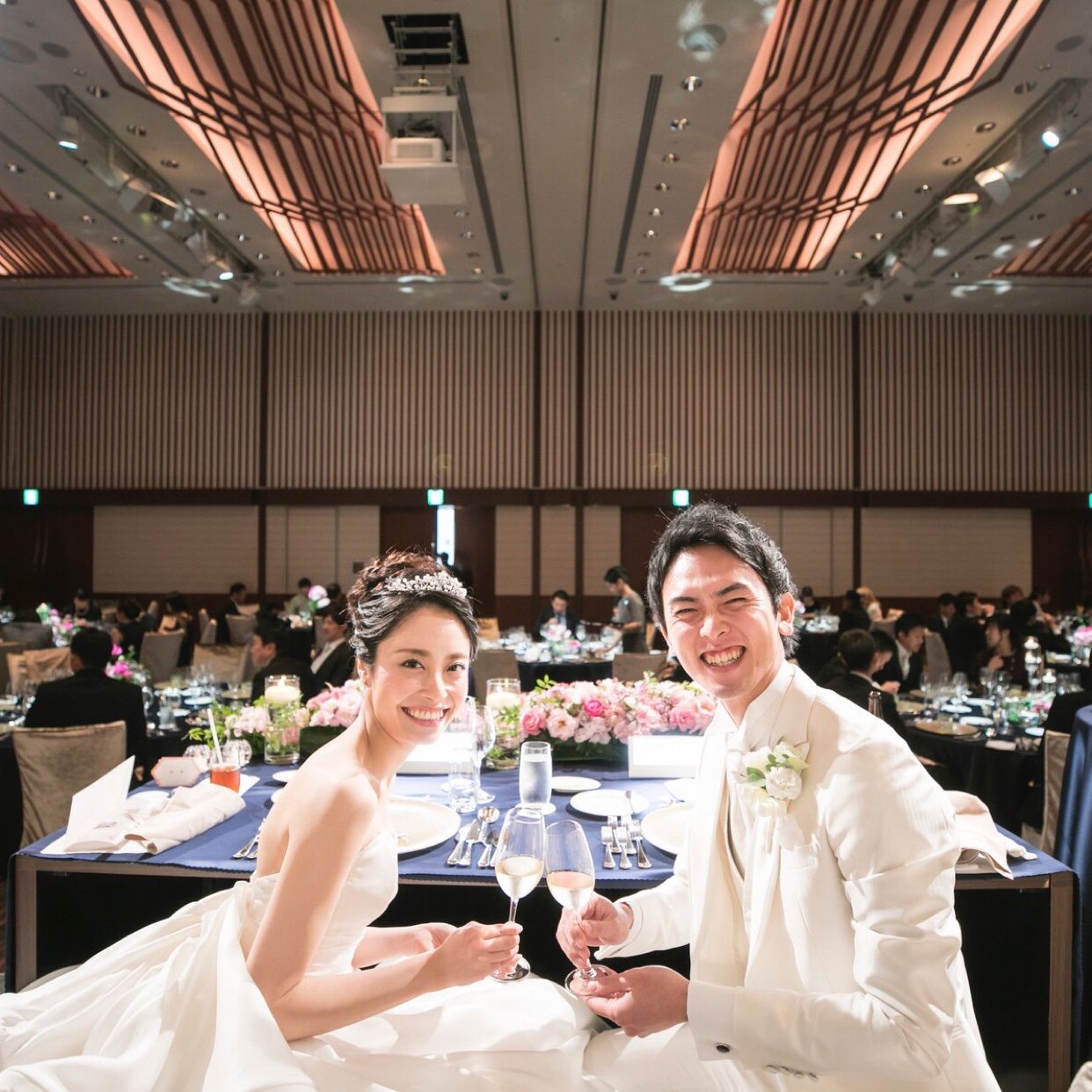 披露宴パーティのカバー写真