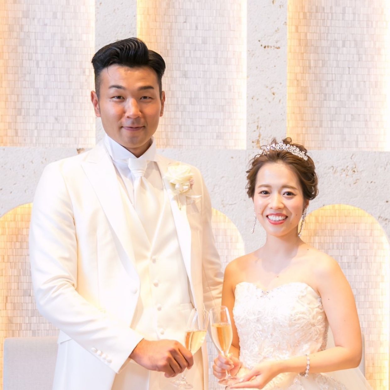 披露宴パーティのカバー写真