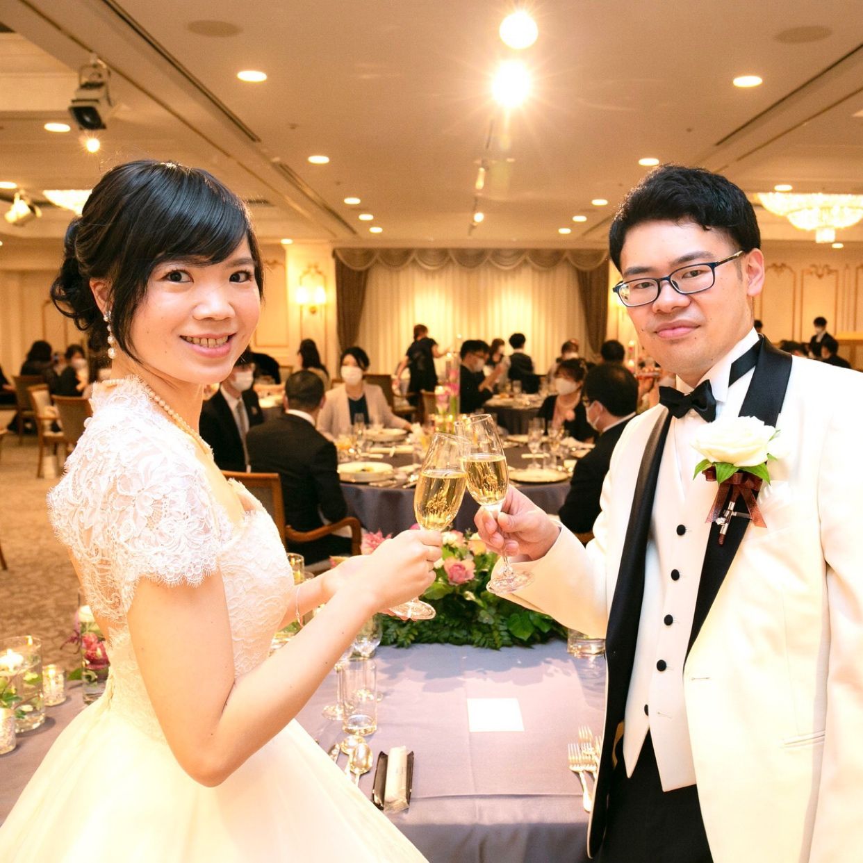 披露宴パーティのカバー写真