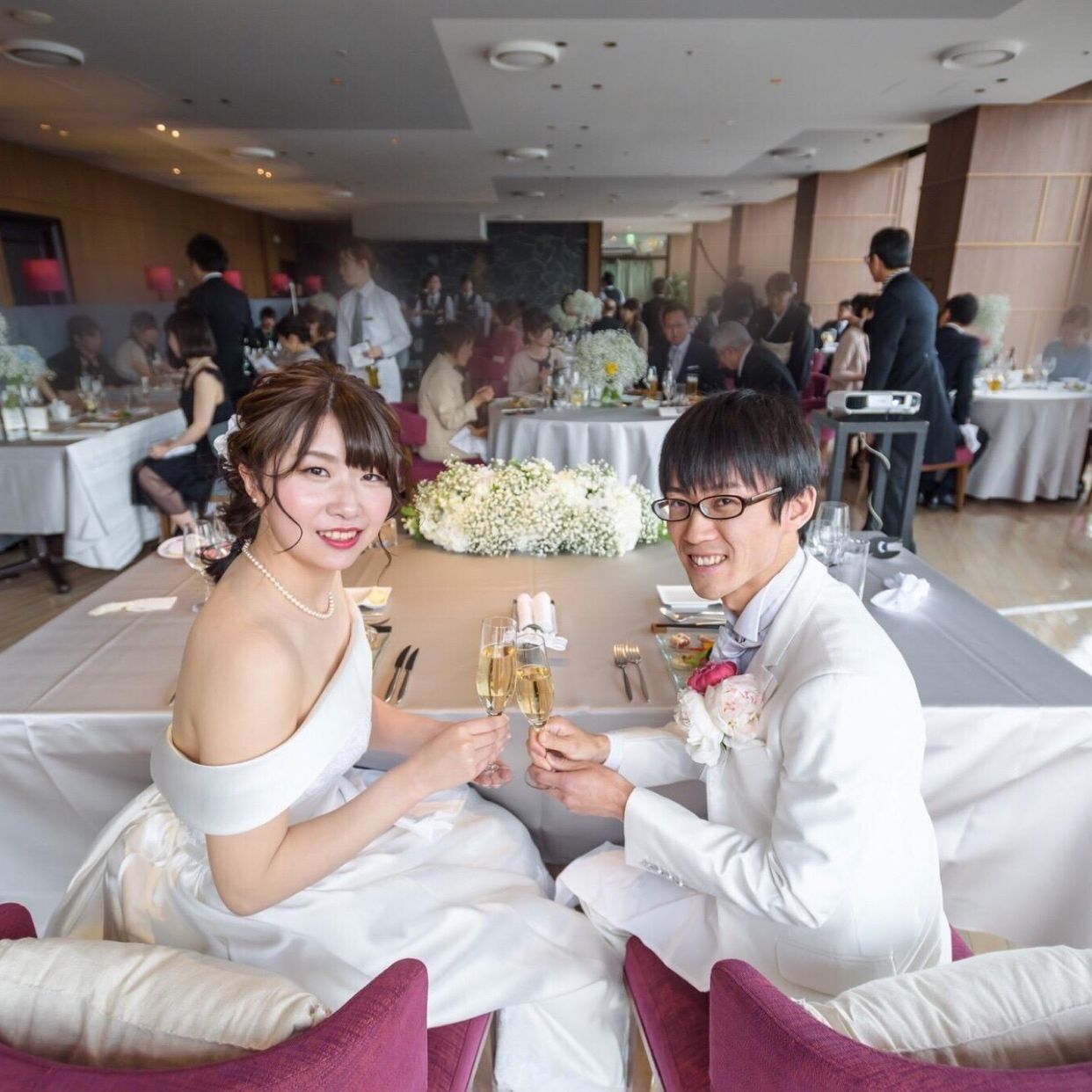 披露宴パーティのカバー写真