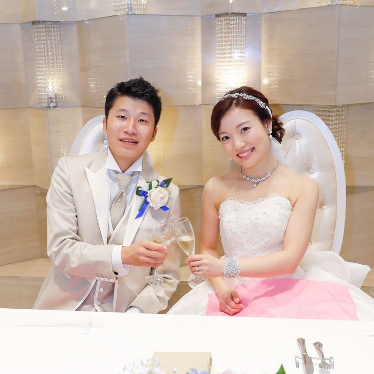 披露宴パーティのカバー写真