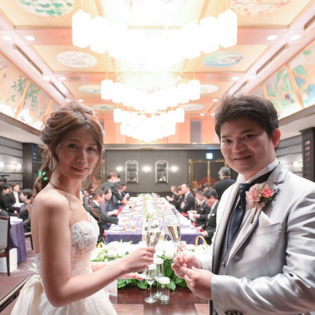 披露宴パーティのカバー写真