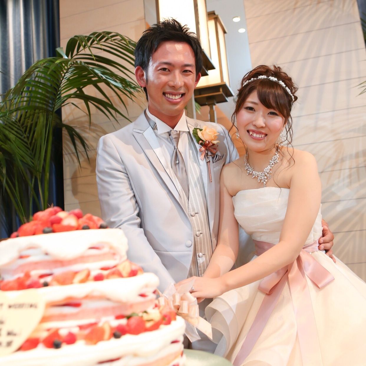 披露宴パーティのカバー写真