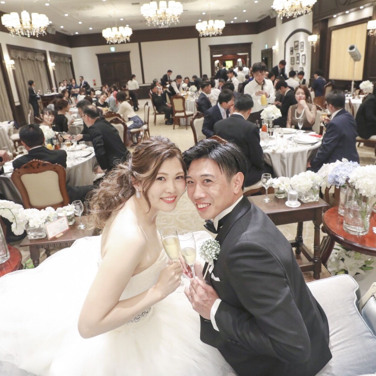 披露宴パーティのカバー写真