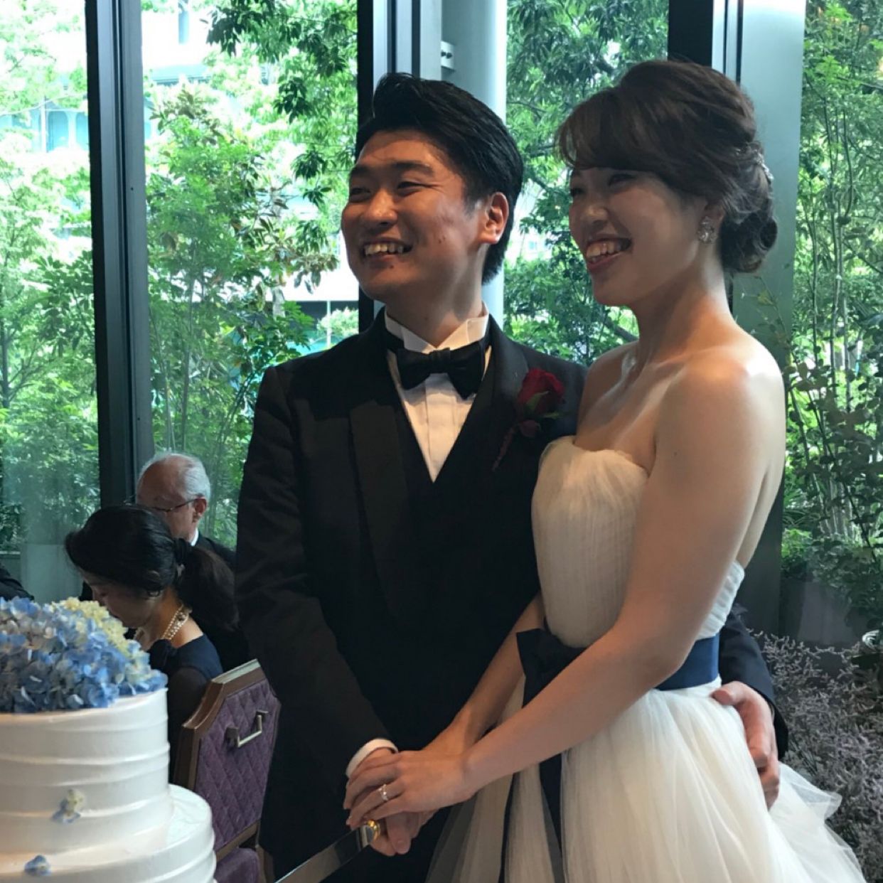 披露宴パーティのカバー写真