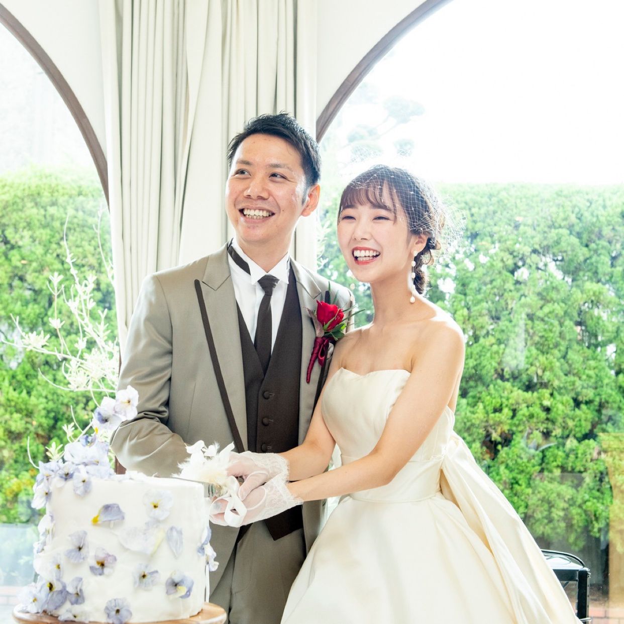 披露宴パーティのカバー写真