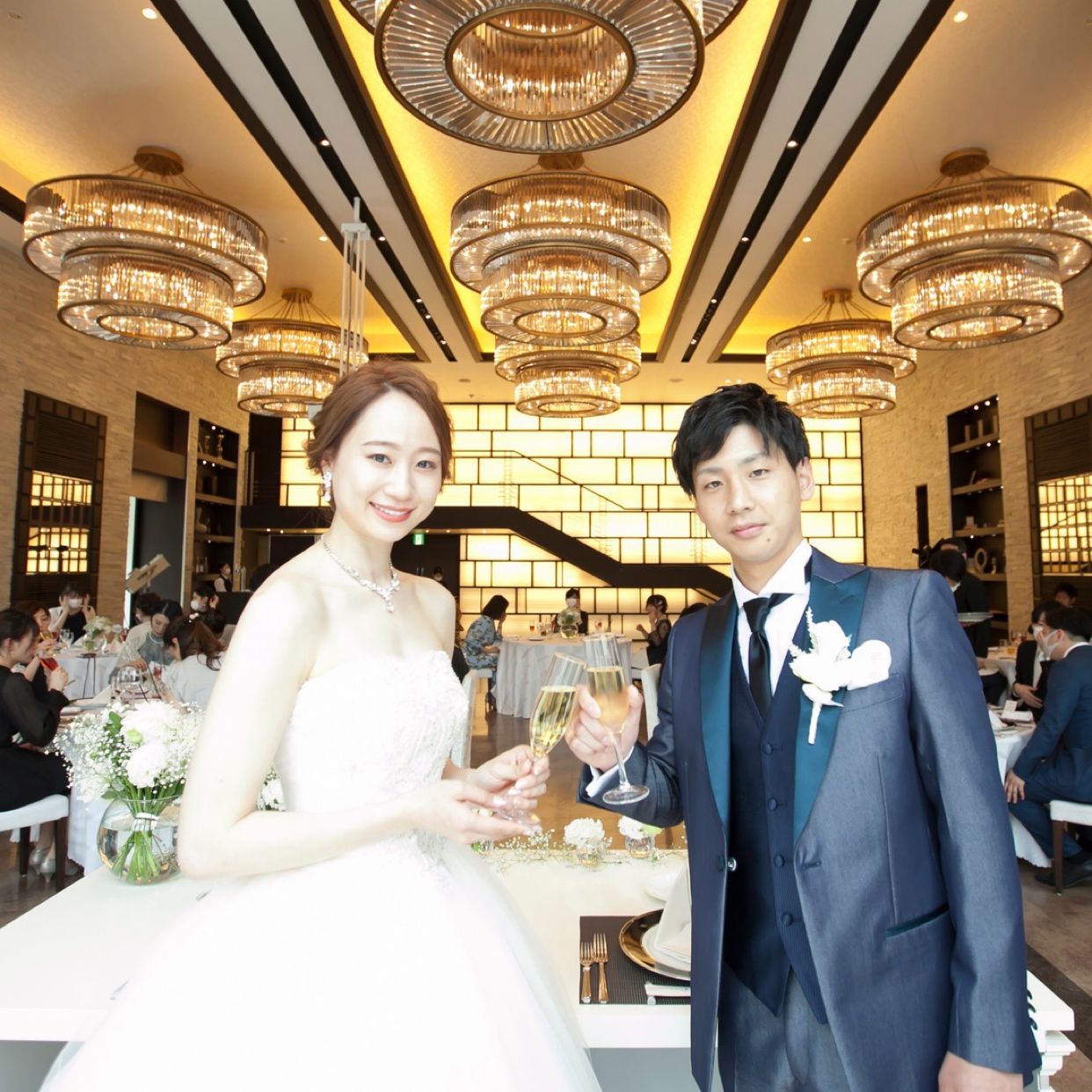 披露宴パーティのカバー写真