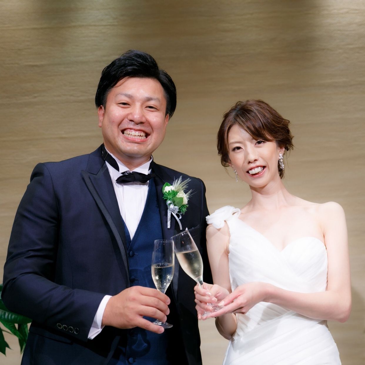 披露宴パーティのカバー写真