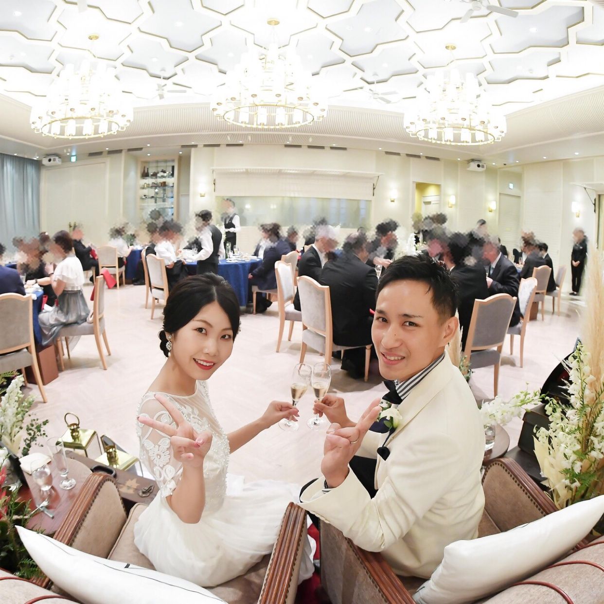 披露宴パーティのカバー写真