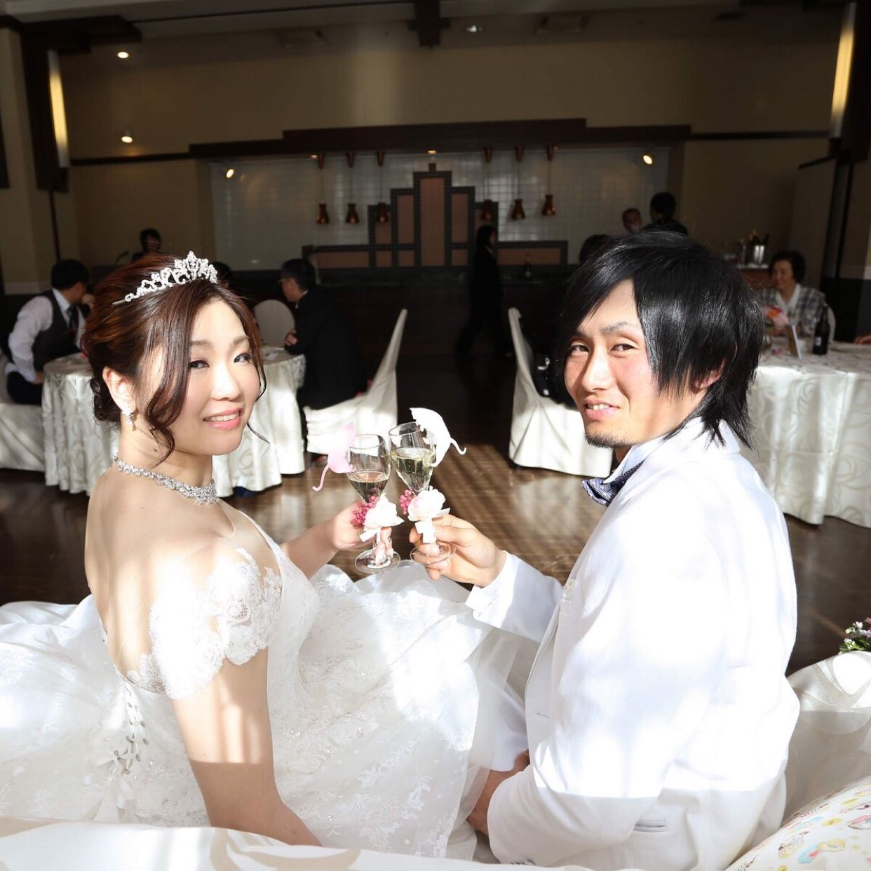 披露宴パーティのカバー写真