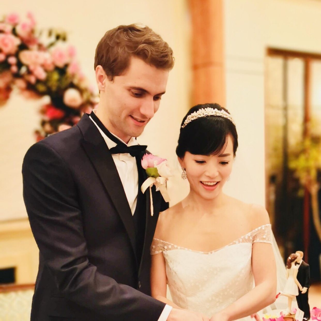 披露宴パーティのカバー写真