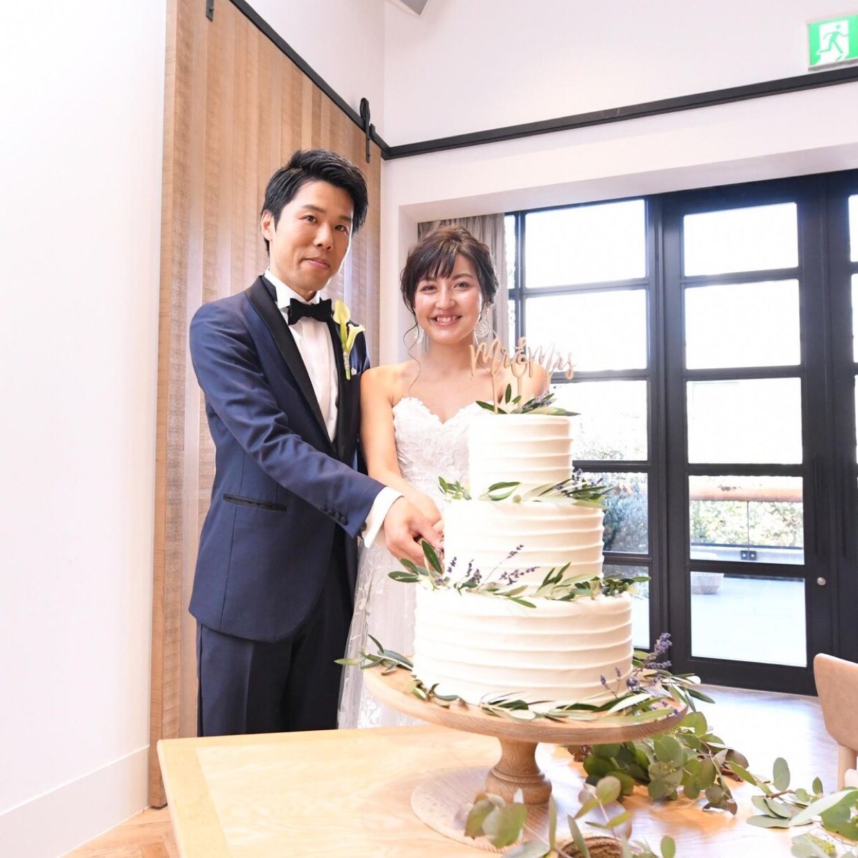 披露宴パーティのカバー写真