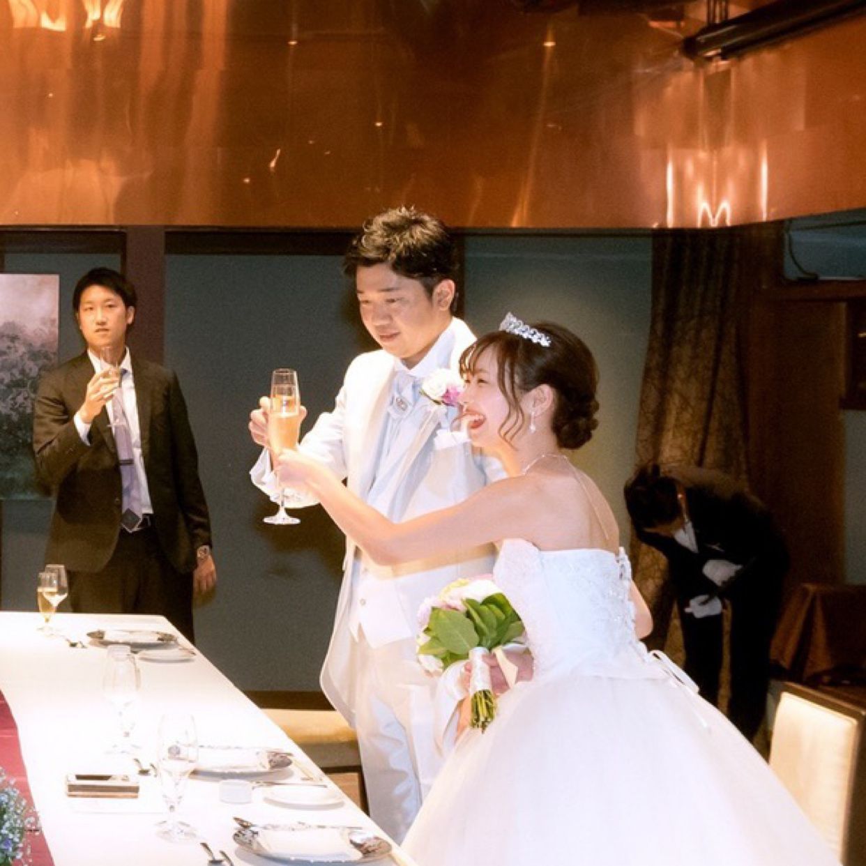 披露宴パーティのカバー写真