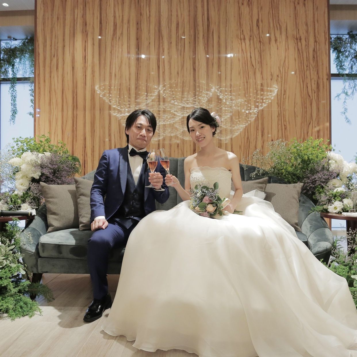 披露宴パーティのカバー写真