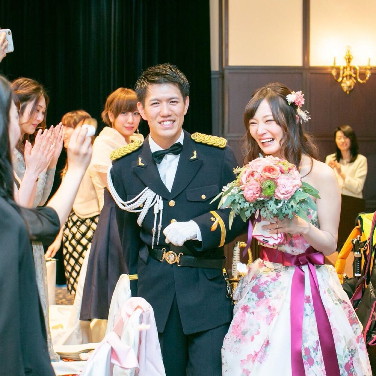 披露宴パーティのカバー写真