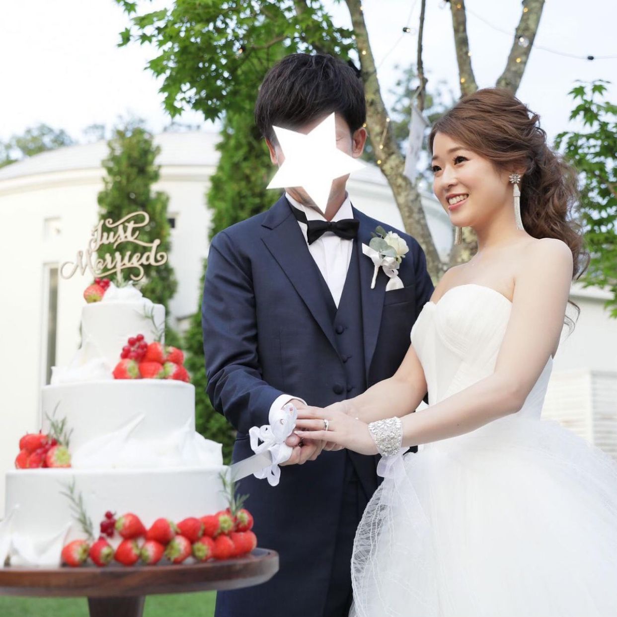 披露宴パーティのカバー写真