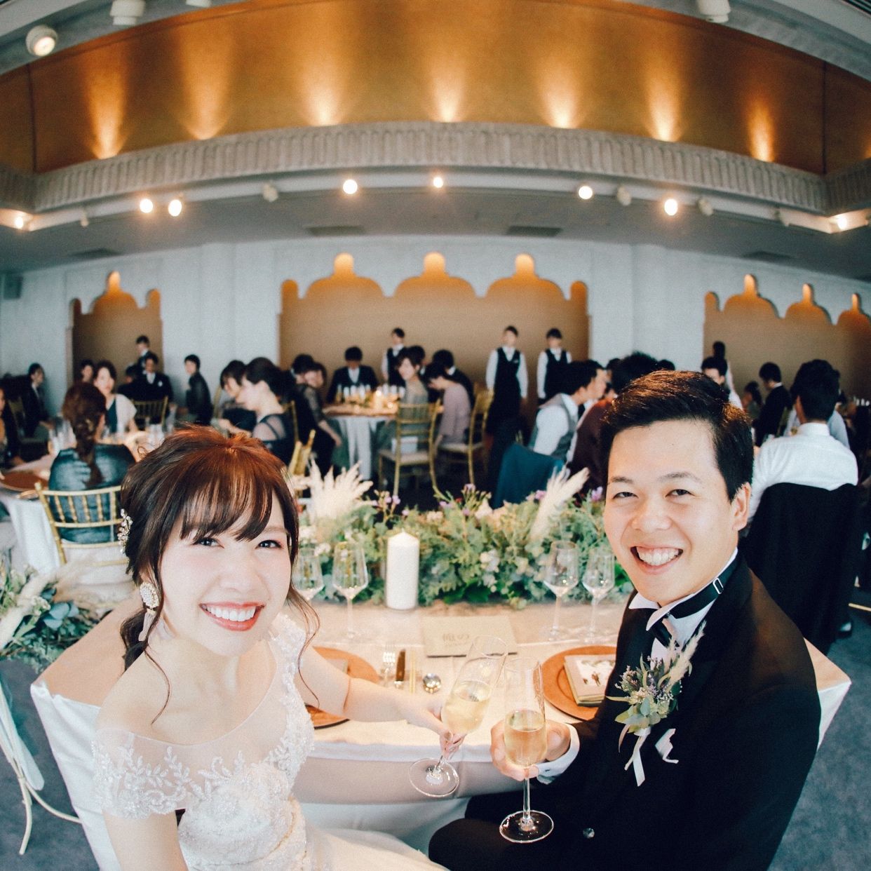 披露宴パーティのカバー写真