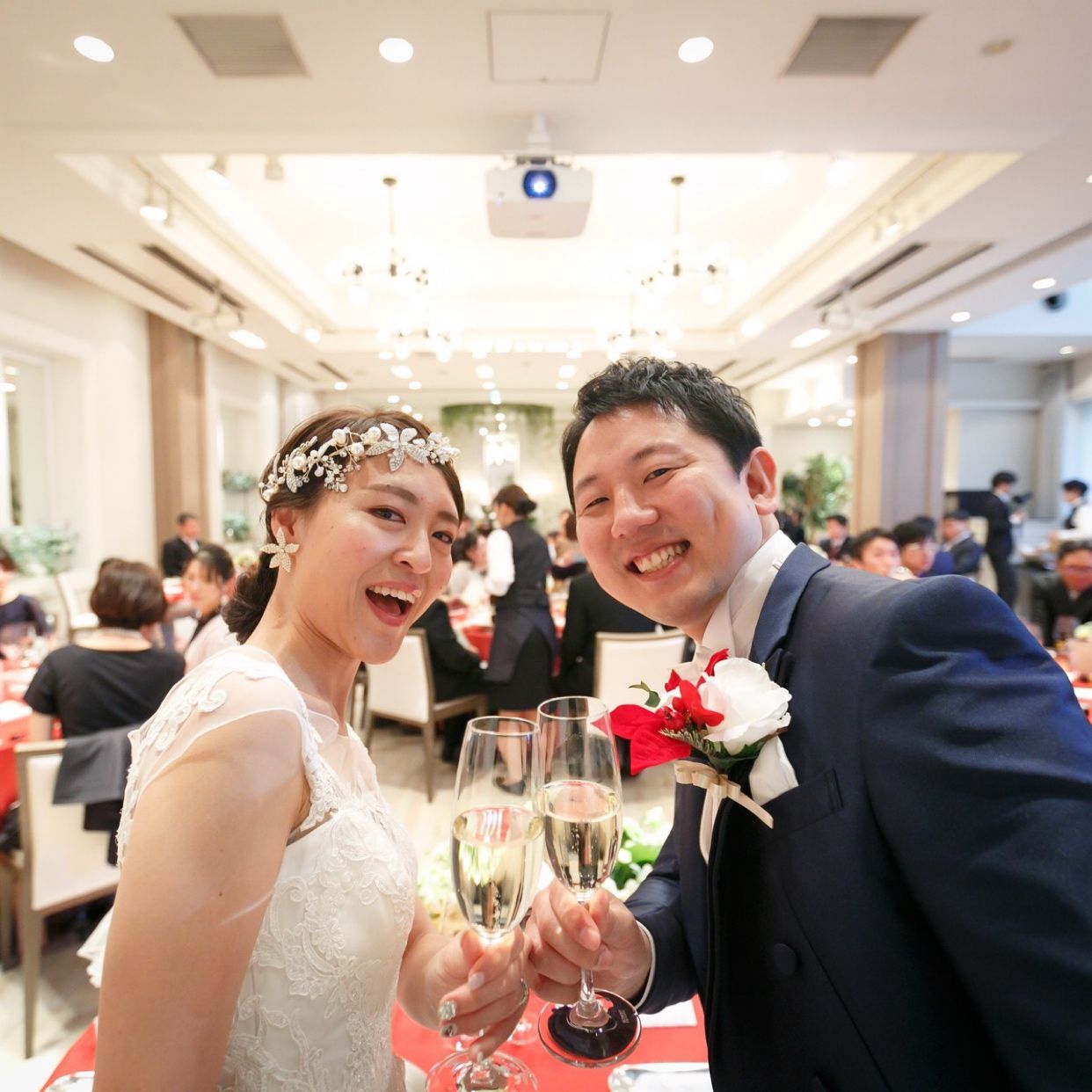 披露宴パーティのカバー写真