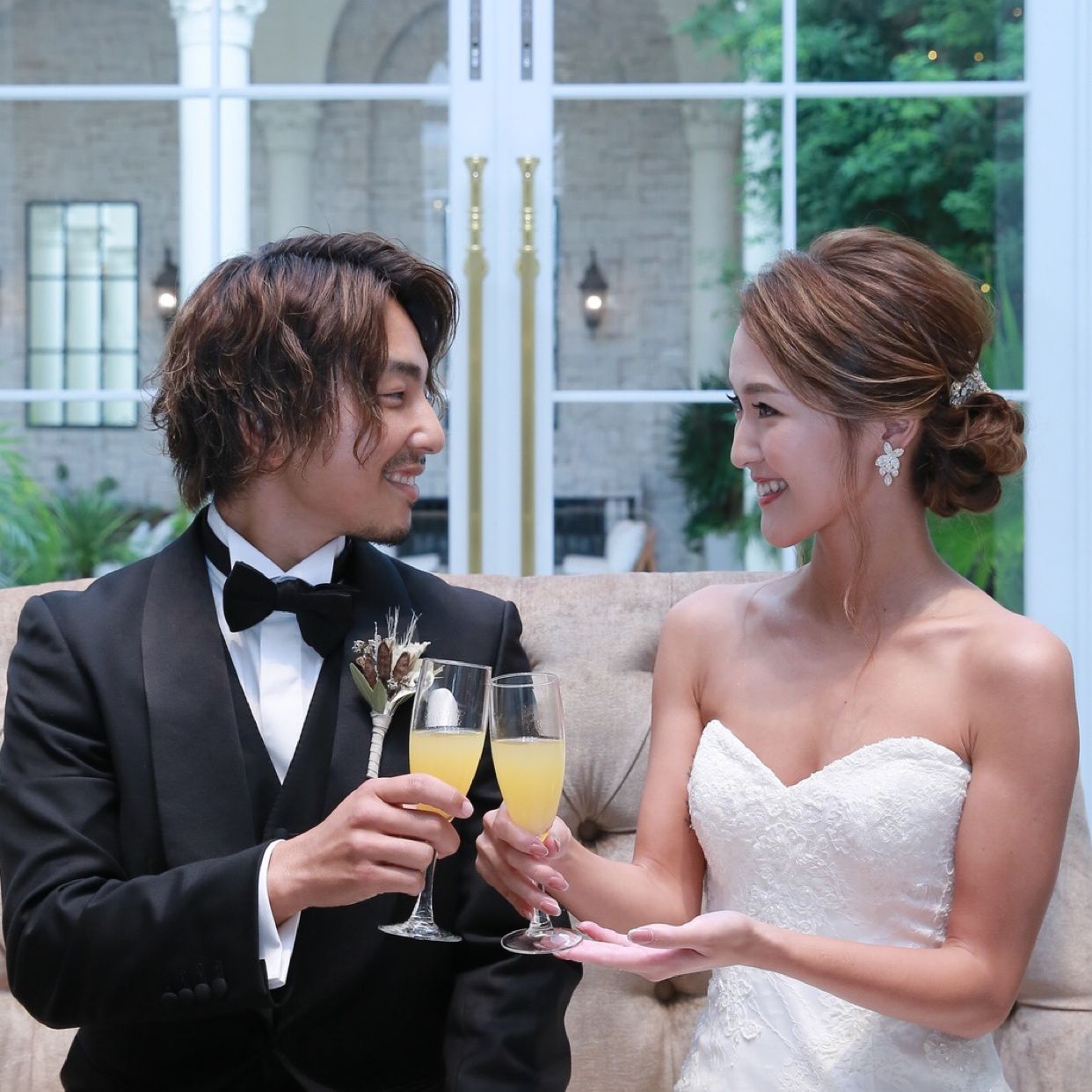 披露宴パーティのカバー写真