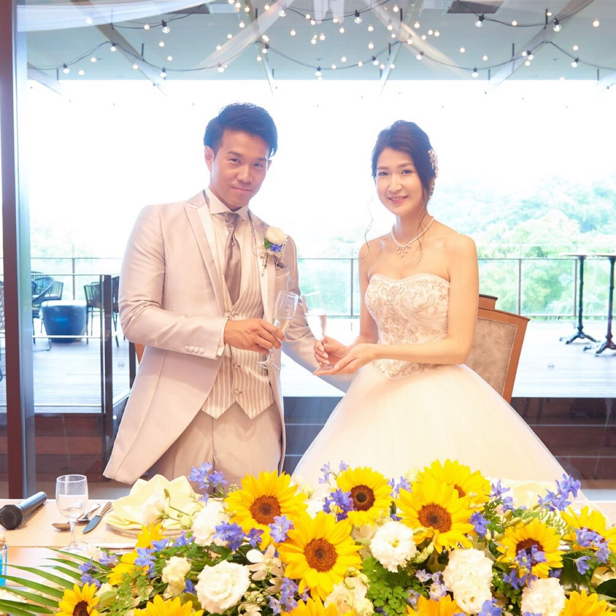 披露宴パーティのカバー写真