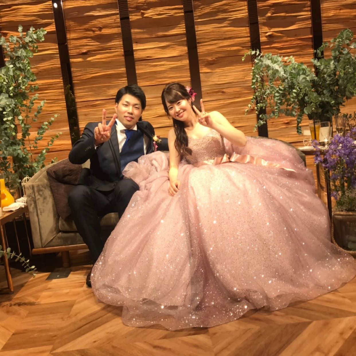 披露宴パーティのカバー写真