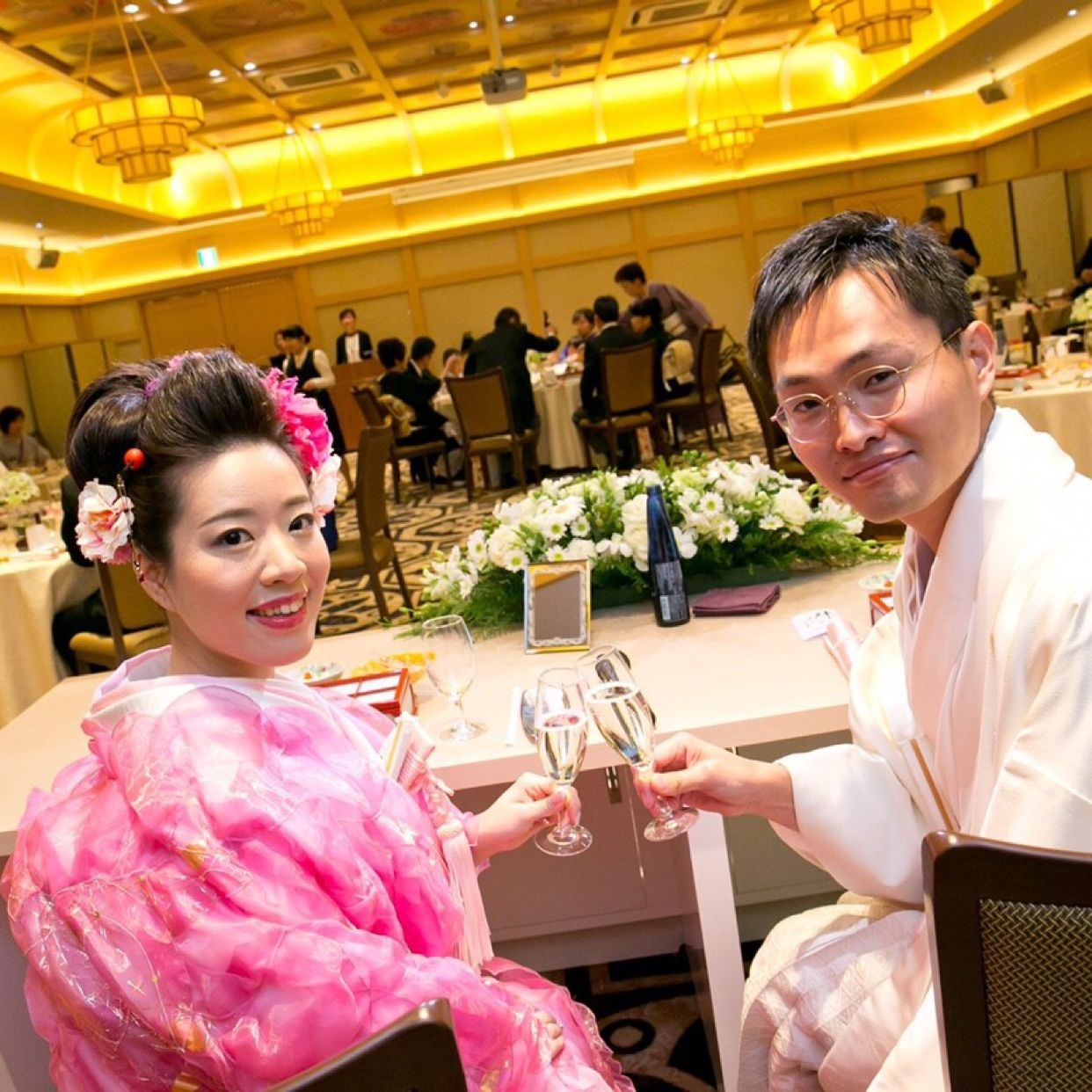 披露宴パーティのカバー写真