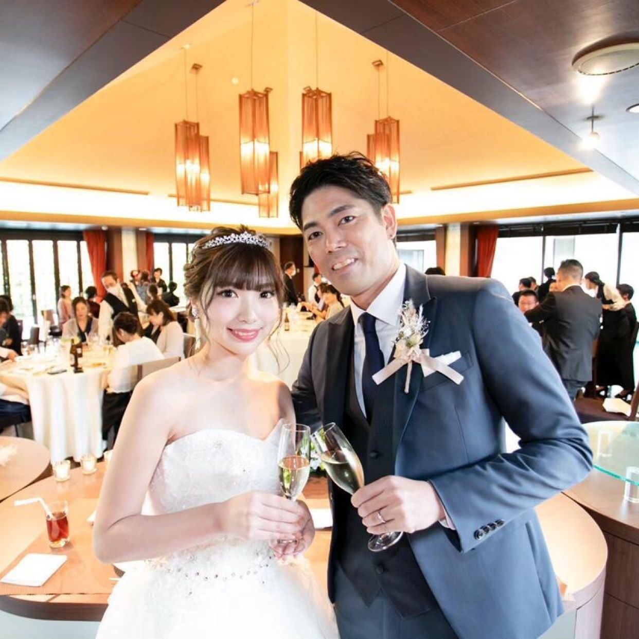 披露宴パーティのカバー写真