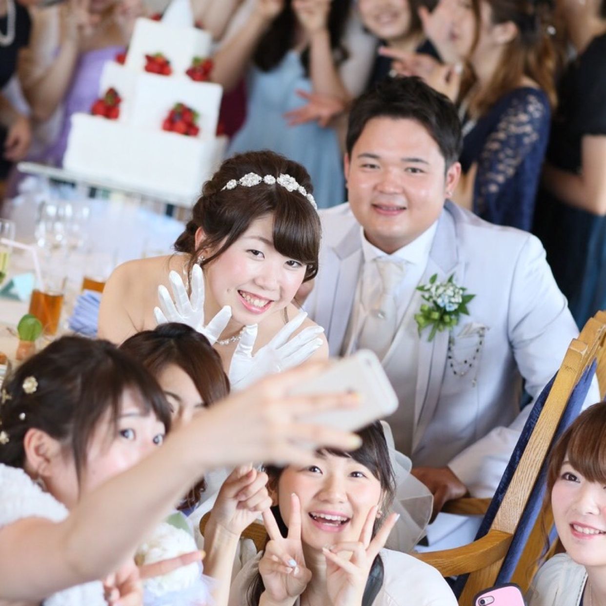 披露宴パーティのカバー写真