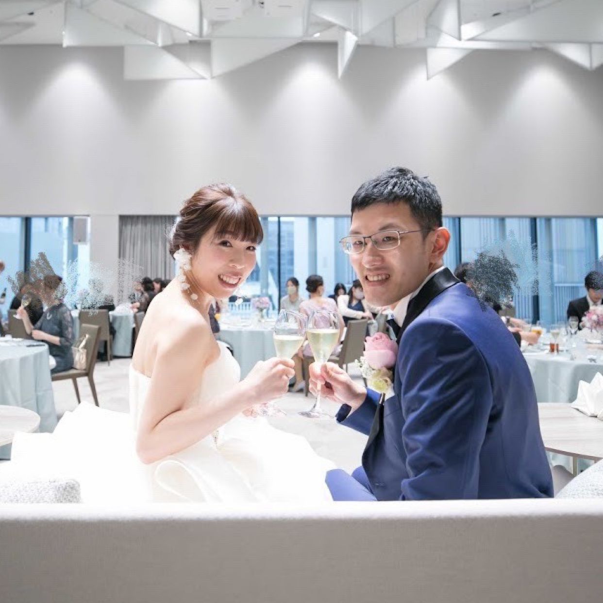 披露宴パーティのカバー写真