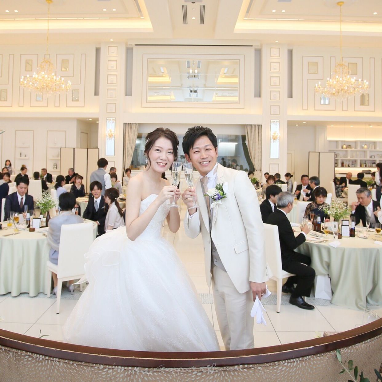 披露宴パーティのカバー写真