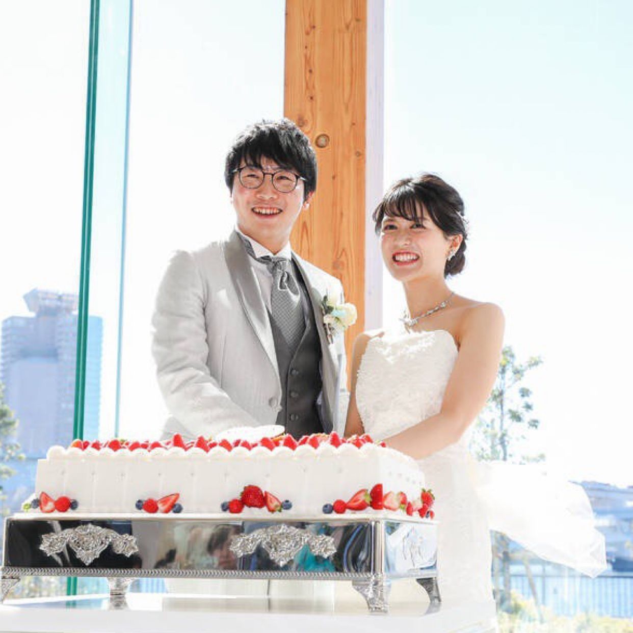 披露宴パーティのカバー写真