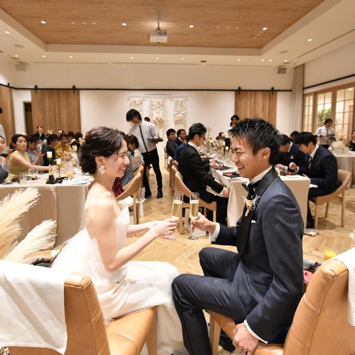 披露宴パーティのカバー写真