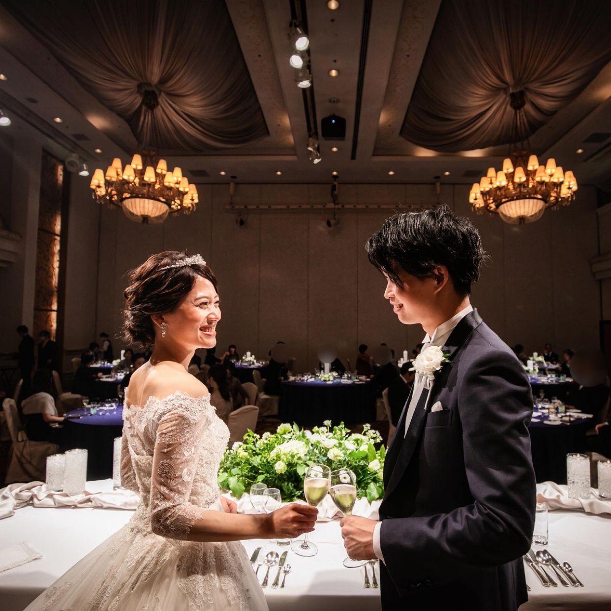 披露宴パーティのカバー写真