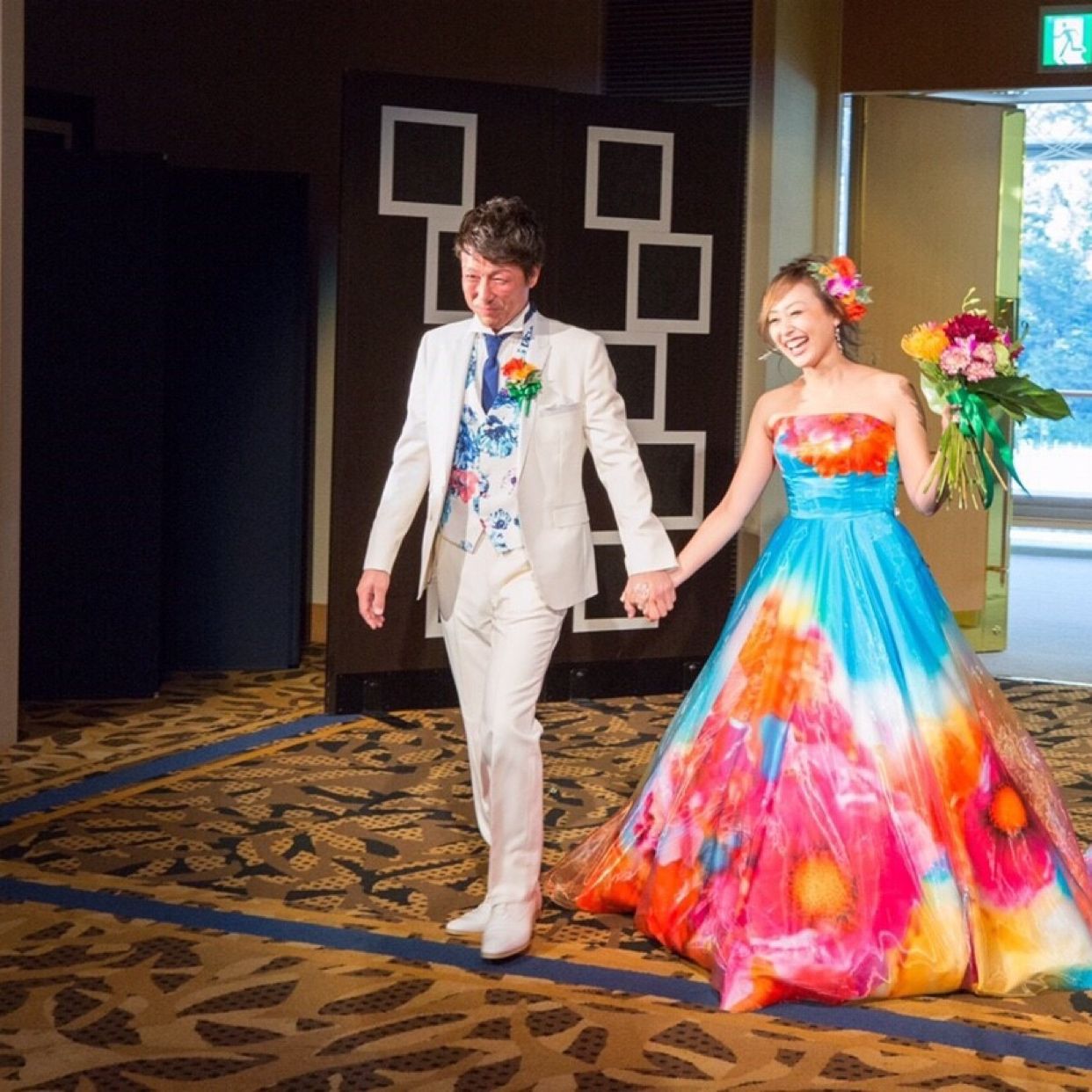 披露宴パーティのカバー写真