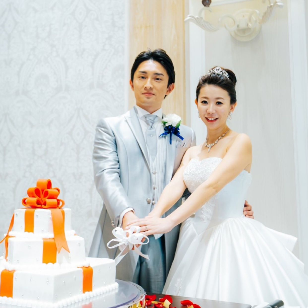 披露宴パーティのカバー写真