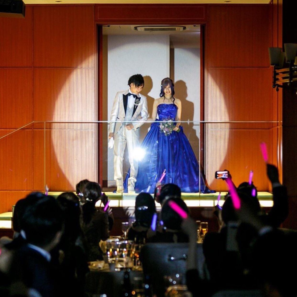 披露宴パーティのカバー写真