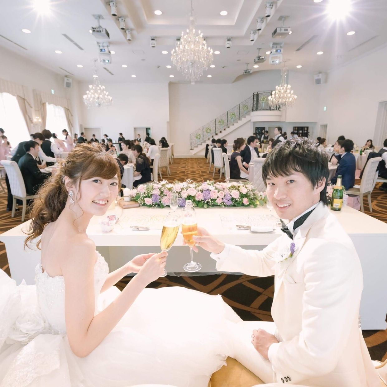 披露宴パーティのカバー写真