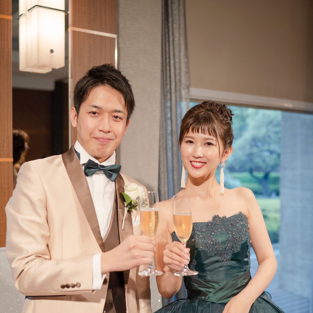 披露宴パーティのカバー写真