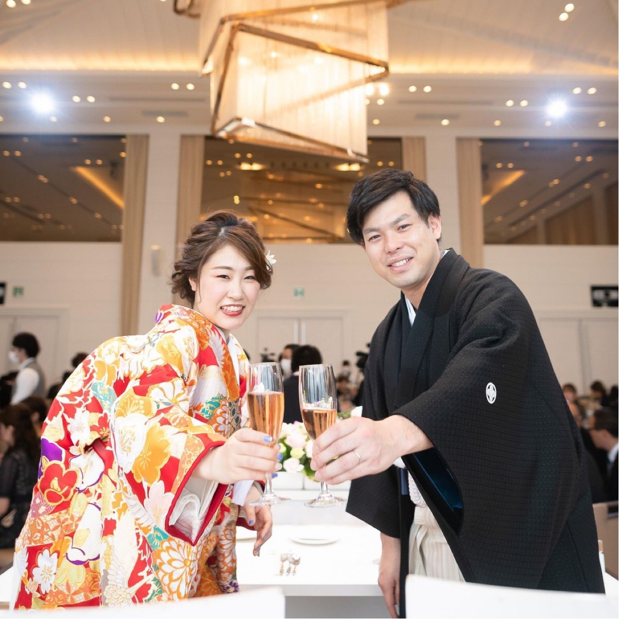 披露宴パーティのカバー写真