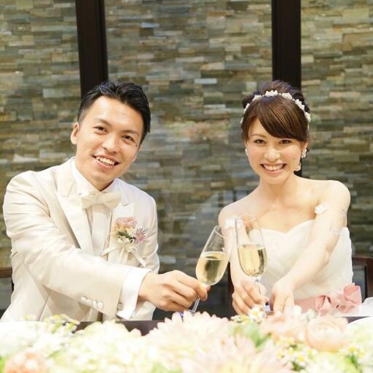 披露宴パーティのカバー写真