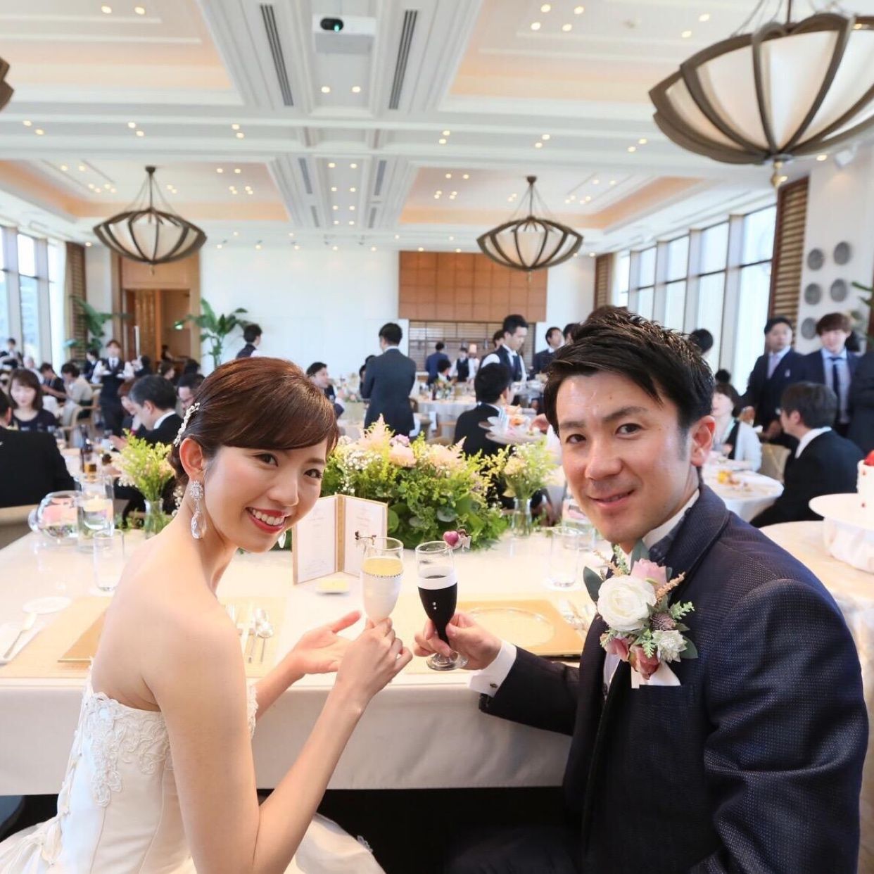 披露宴パーティのカバー写真